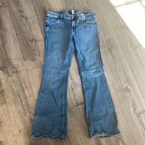 Bellbottom jeans